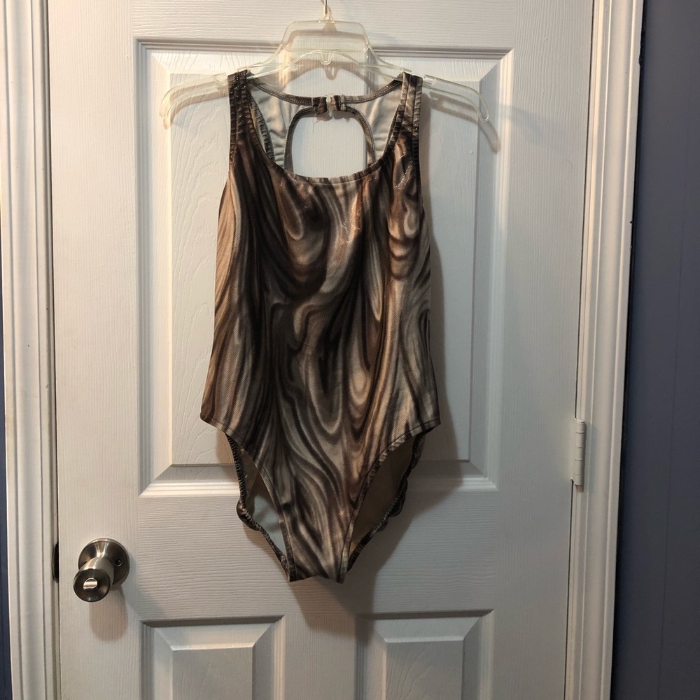 Swim suit